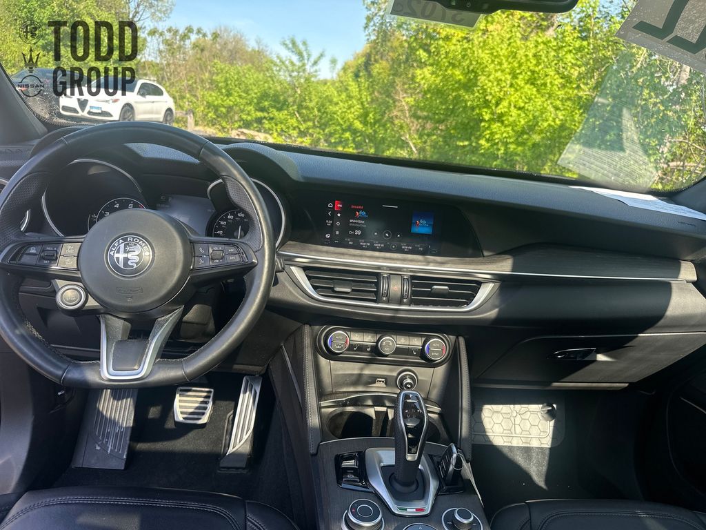 2022 Alfa Romeo Stelvio Ti photo 11