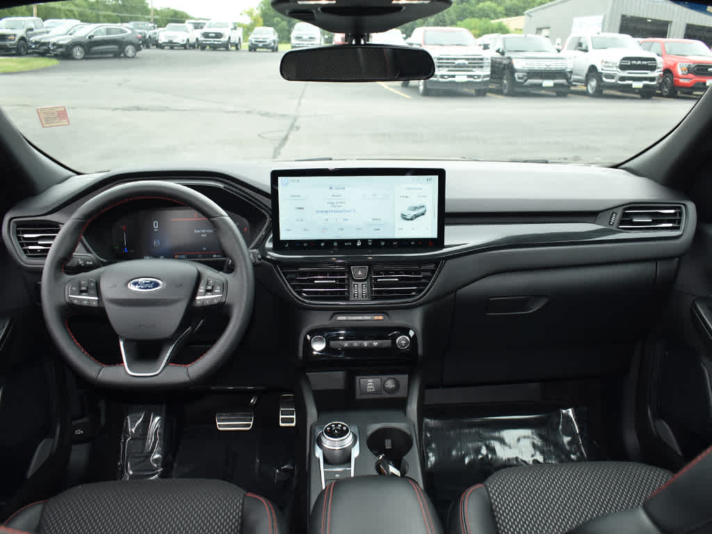 2024 Ford Escape ST-Line photo 4