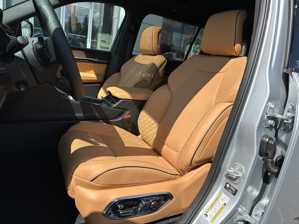 2025 Jeep Grand Cherokee L Summit photo 13