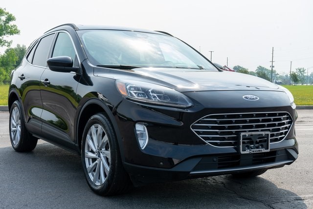 2021 Ford Escape Titanium photo 4