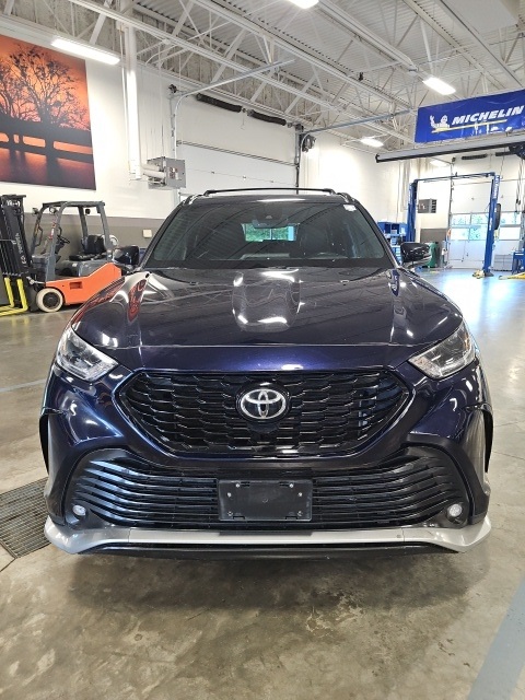 2022 Toyota Highlander XSE photo 3