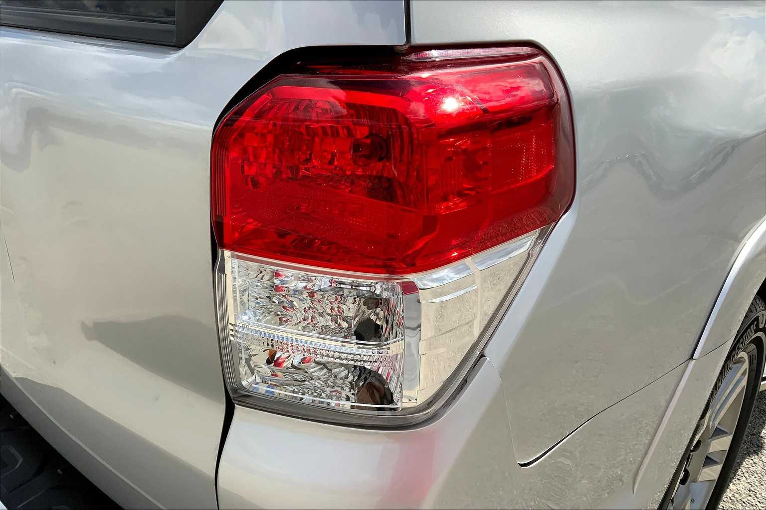 2012 Toyota 4Runner SR5 photo 29