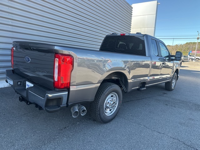 2025 Ford F-250 XL photo 3