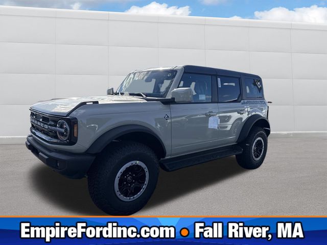 2025 Ford Bronco 4-Door Outer Banks's photo