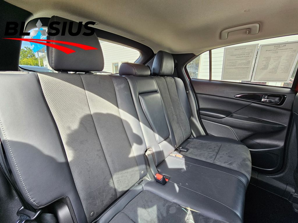 2024 Mitsubishi Eclipse Cross SE photo 14