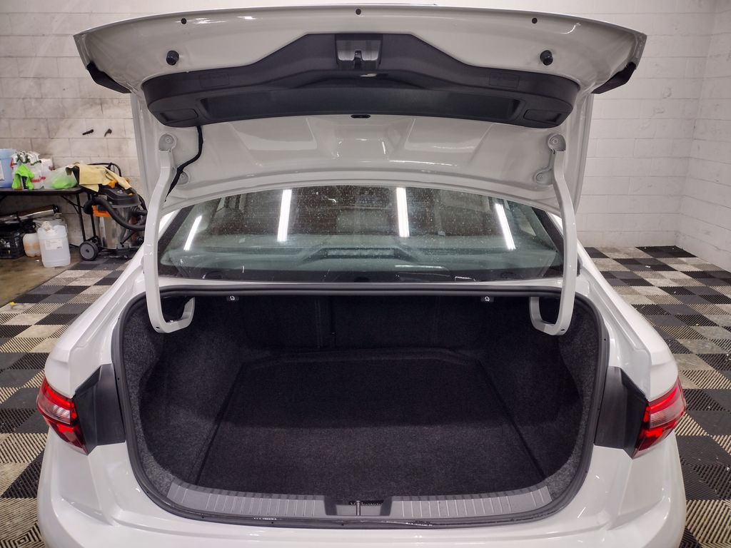 2024 Volkswagen Jetta 1.5T S photo 9