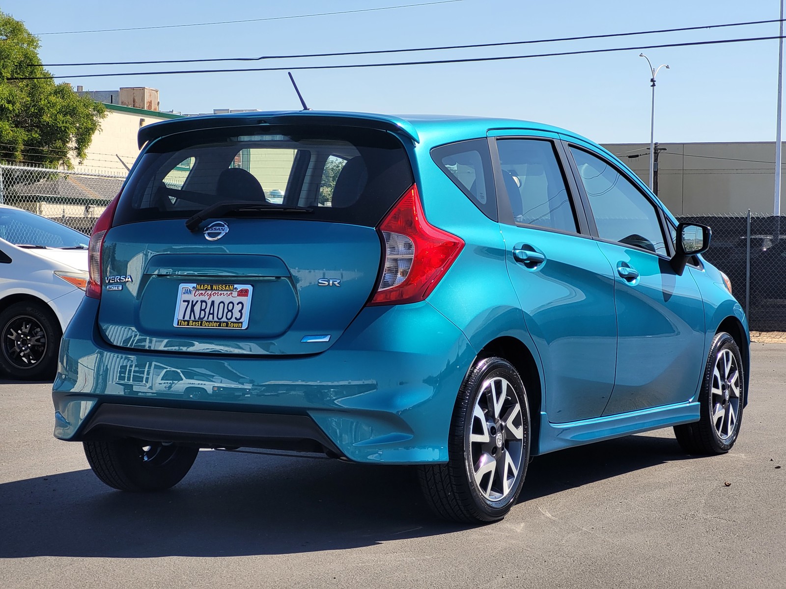 2015 Nissan Versa Note SR photo 4
