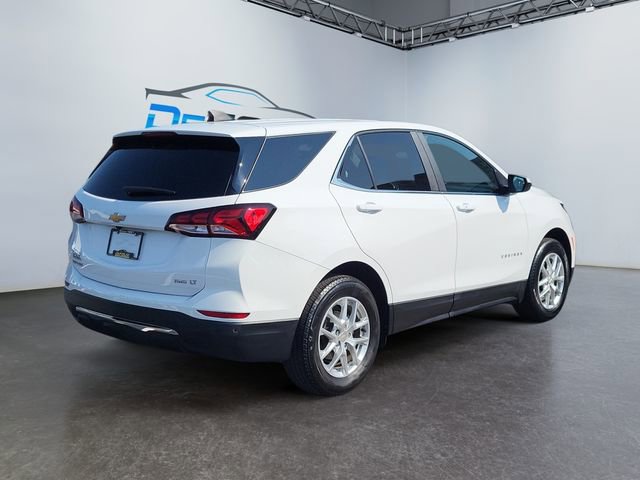 2024 Chevrolet Equinox LT photo 3