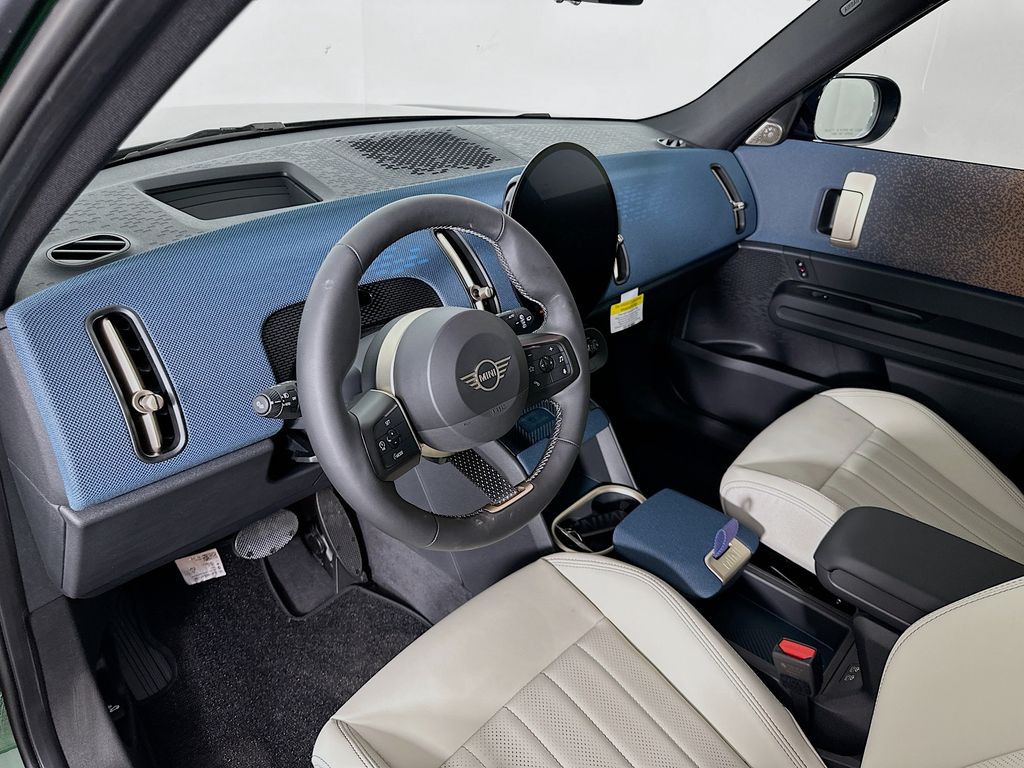 2025 Mini Countryman S Iconic photo 9