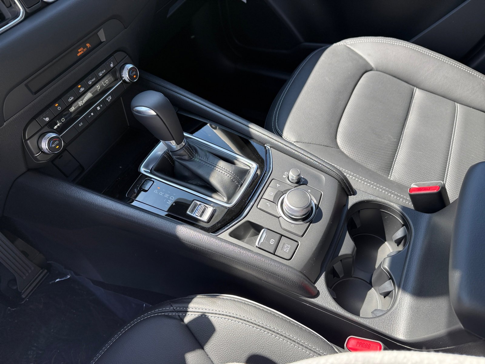 2025 Mazda CX-5 2.5 S Preferred photo 13
