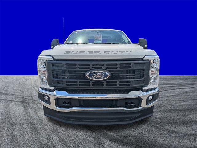 2026 Ford F-350 XL photo 8