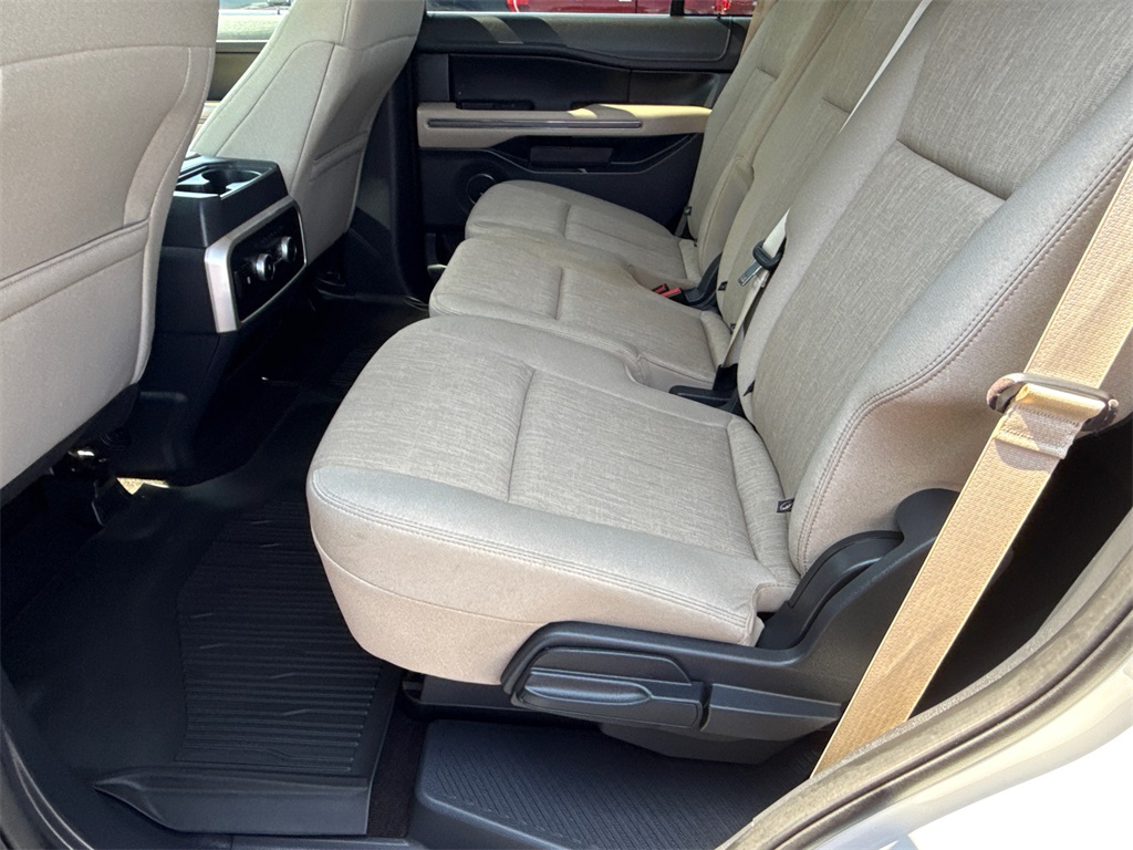 2023 Ford Expedition XLT photo 19