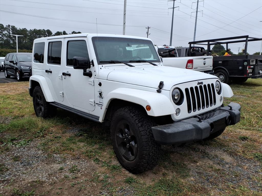 2015 Jeep Wrangler Unlimited Altitude photo 3