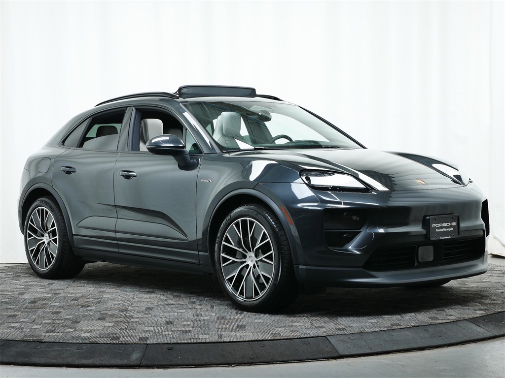 2024 Porsche Macan Electric 4 photo 8