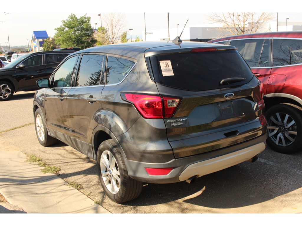 2021 Ford Edge SEL photo 5