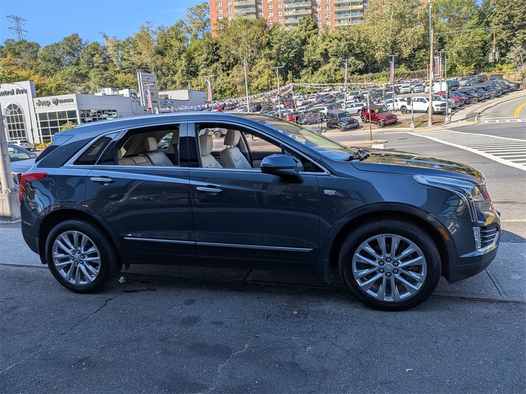 2019 Cadillac XT5 Luxury photo 3
