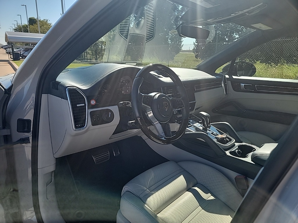2021 Porsche Cayenne Coupe S photo 5