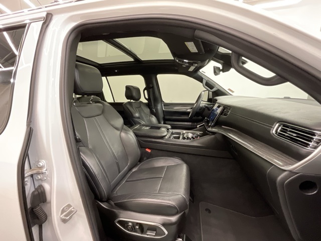 2022 Jeep Wagoneer Series II photo 12