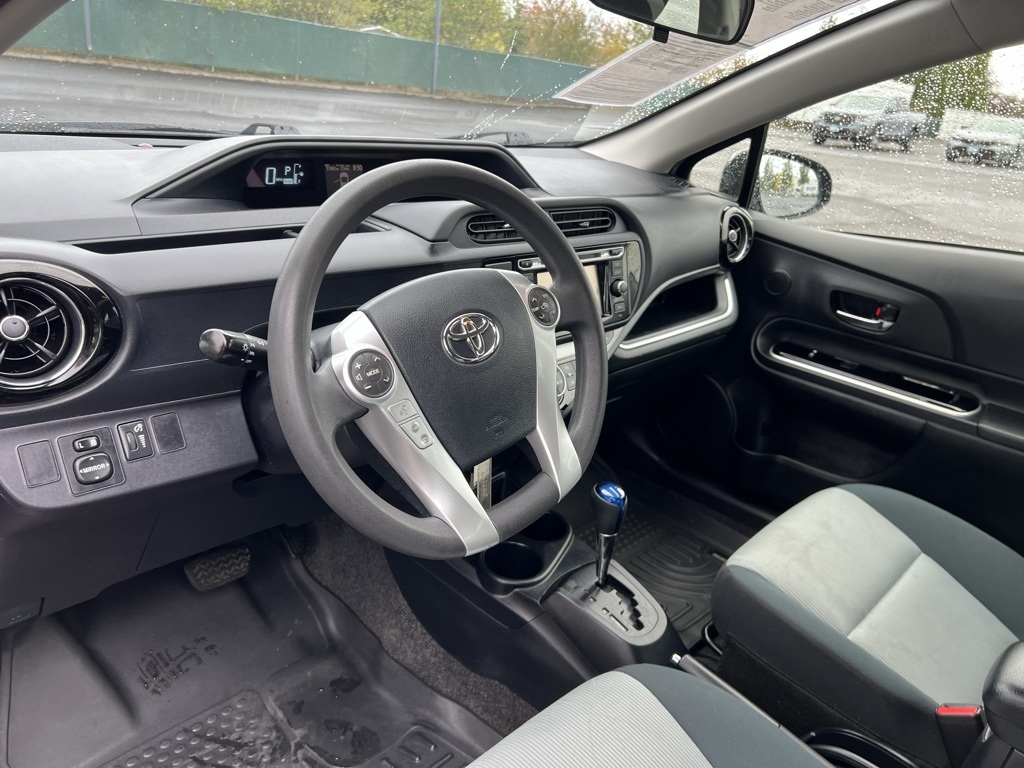 2015 Toyota Prius C Two photo 12