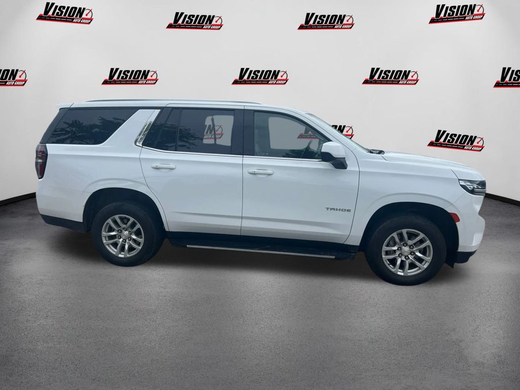 2024 Chevrolet Tahoe LT photo 2