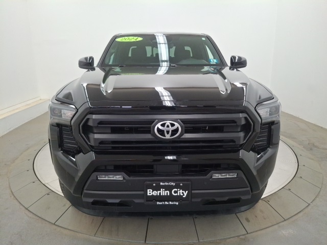 2024 Toyota Tacoma SR5 photo 2