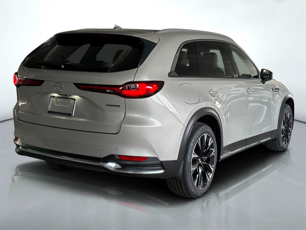2025 Mazda CX-90 Plug-in Hybrid Premium Plus photo 2