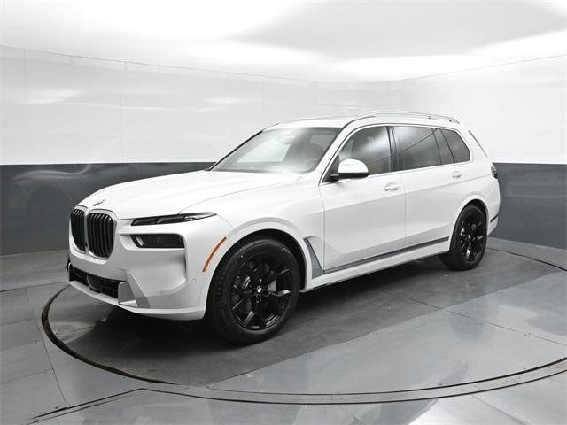2026 BMW X7 40i's photo