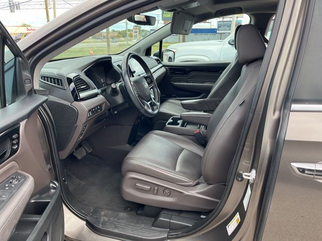 2022 Honda Odyssey Touring photo 5