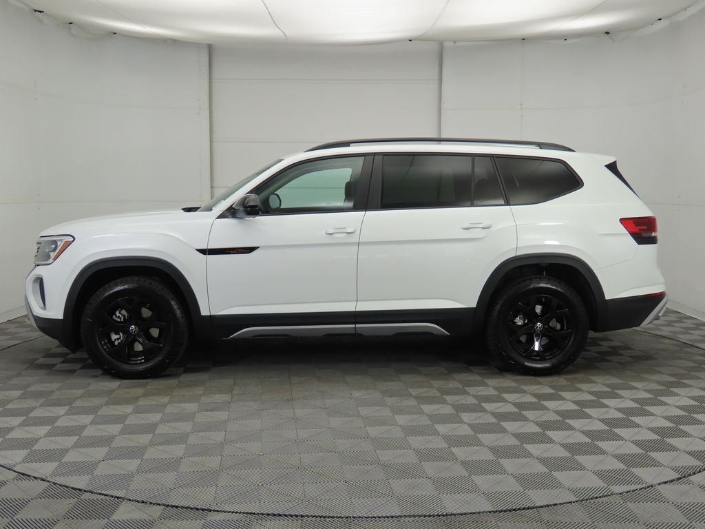 2026 Volkswagen Atlas Peak Edition SE photo 4