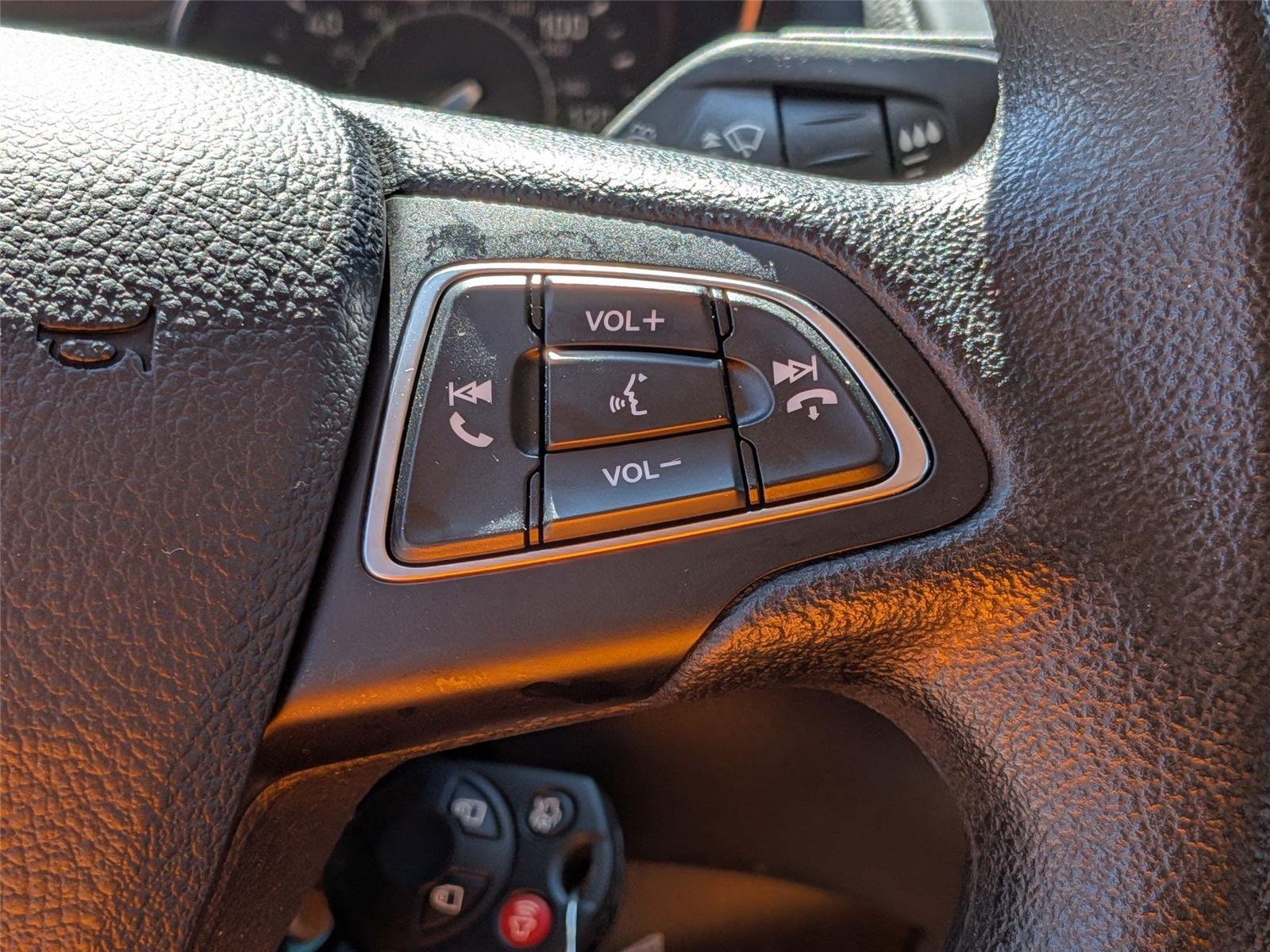 2018 Ford Focus SE photo 19