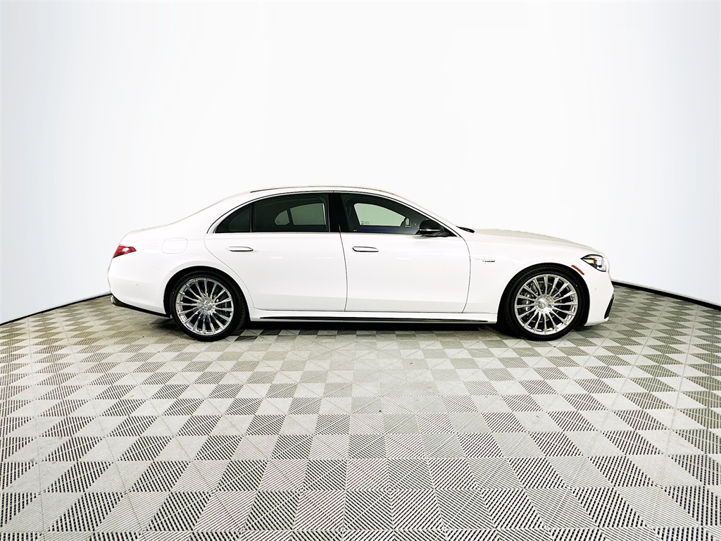 2026 Mercedes Benz S 63 e AMG photo 8