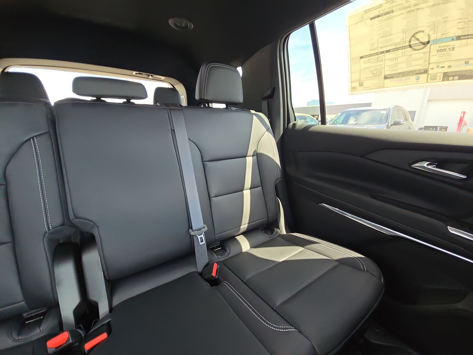 2025 Chevrolet Traverse photo 13