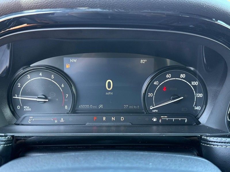2022 Lincoln Corsair Standard photo 19