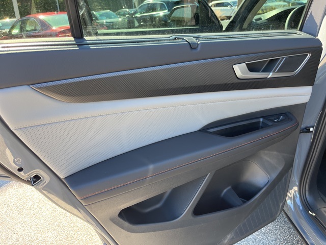 2025 Volkswagen Atlas Peak Edition SE photo 10