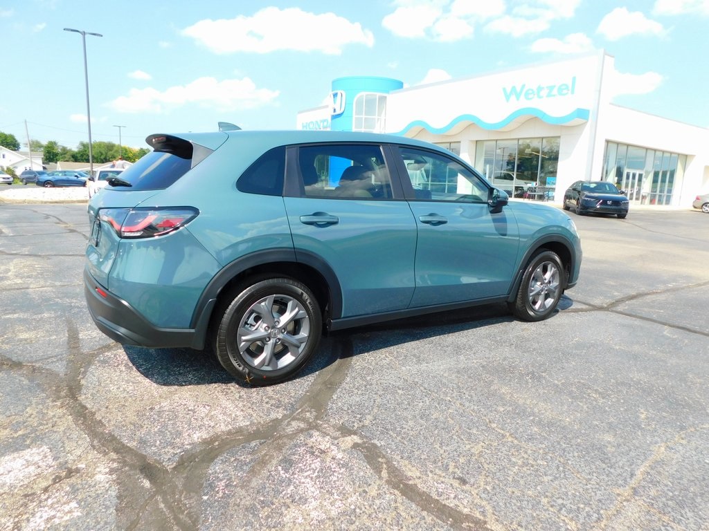 2026 Honda HR-V LX photo 2