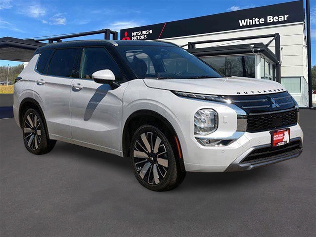 2025 Mitsubishi Outlander SEL's photo