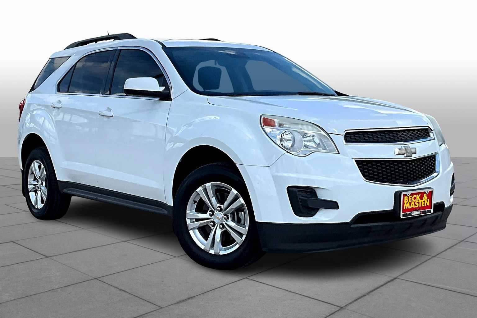2015 Chevrolet Equinox LT photo 2