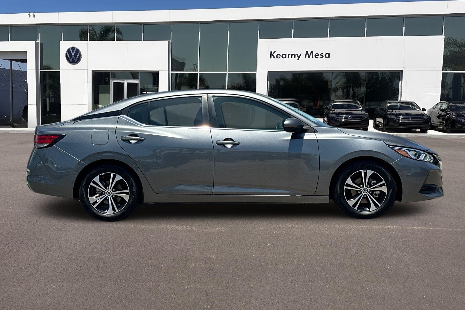 2023 Nissan Sentra SV photo 3