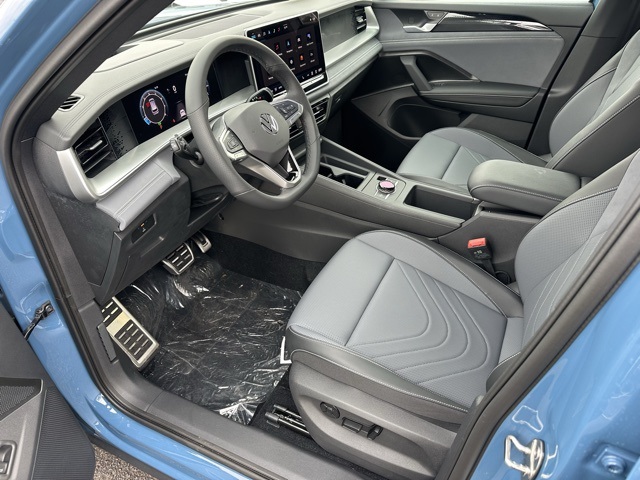 2025 Volkswagen Tiguan SE R-Line Black photo 5
