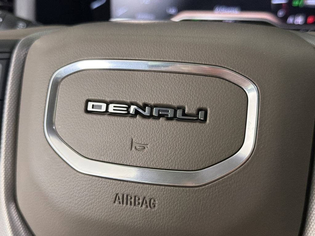 2022 Gmc Yukon Denali photo 25