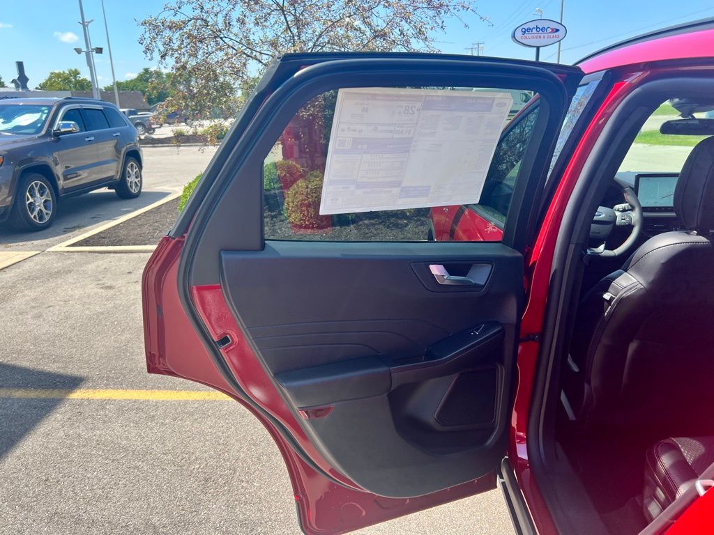 2025 Ford Escape ST-Line photo 20