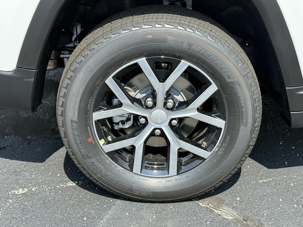 2025 Jeep Grand Cherokee Limited photo 9