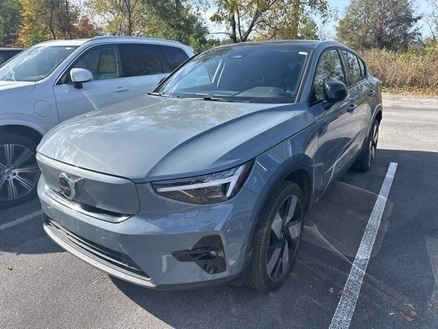 2023 Volvo C40 Recharge Ultimate photo 2