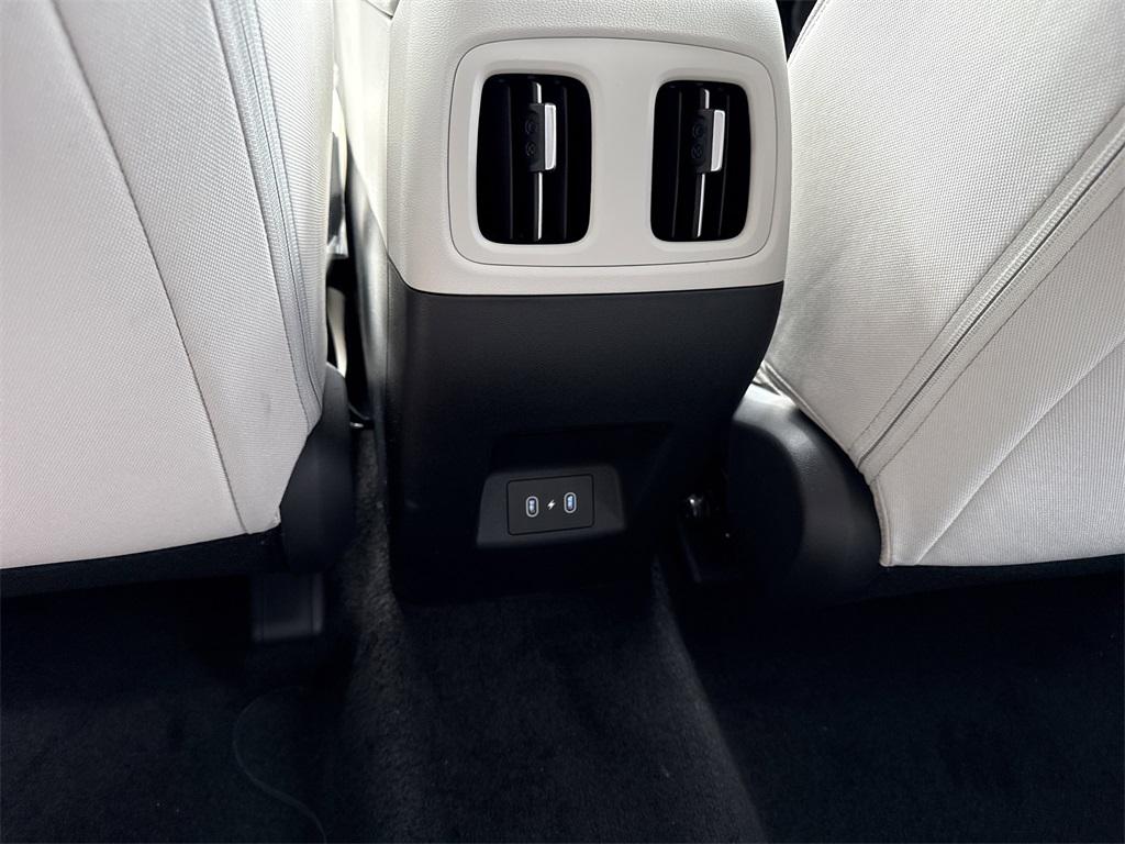 2026 Hyundai Tucson SEL photo 12