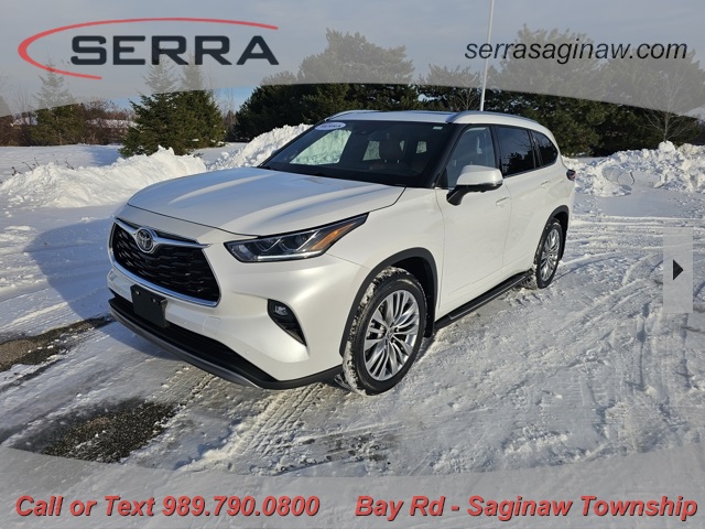 2025 Toyota Highlander Platinum's photo