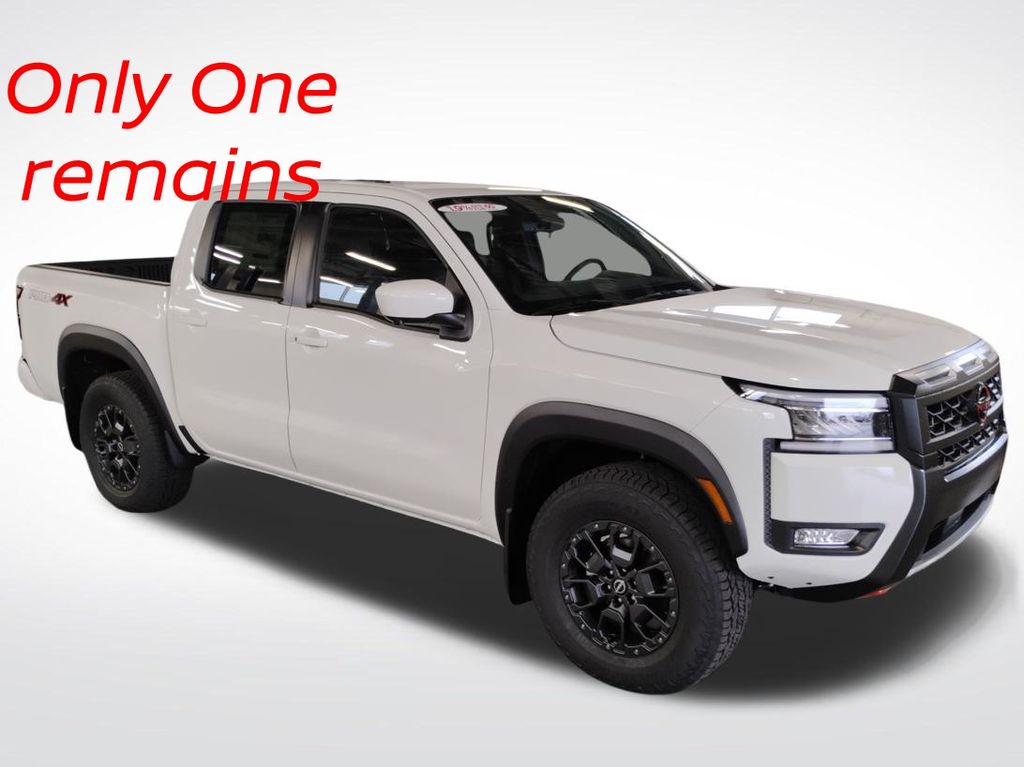 2025 Nissan Frontier PRO-4X's photo