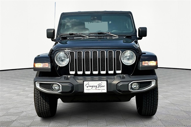 2019 Jeep Wrangler Unlimited Sahara photo 2