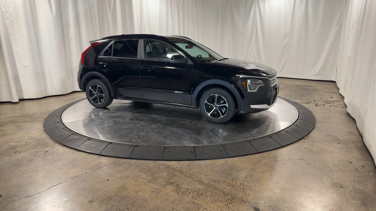 2025 Kia Niro EX photo 2