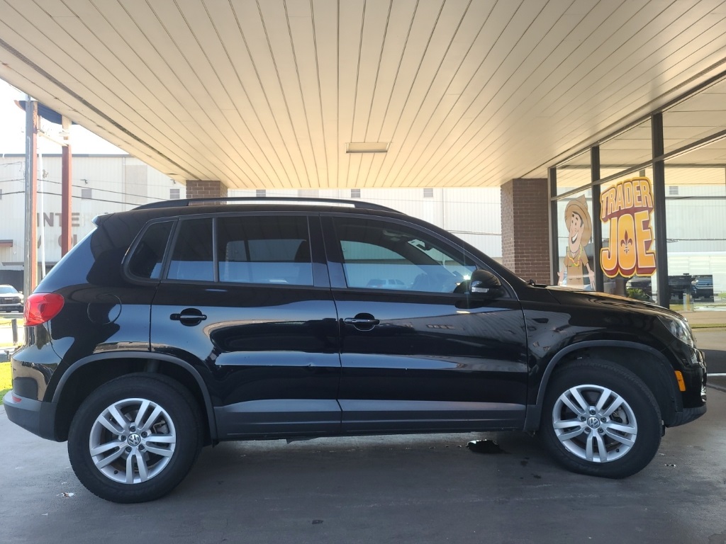 2017 Volkswagen Tiguan S photo 4