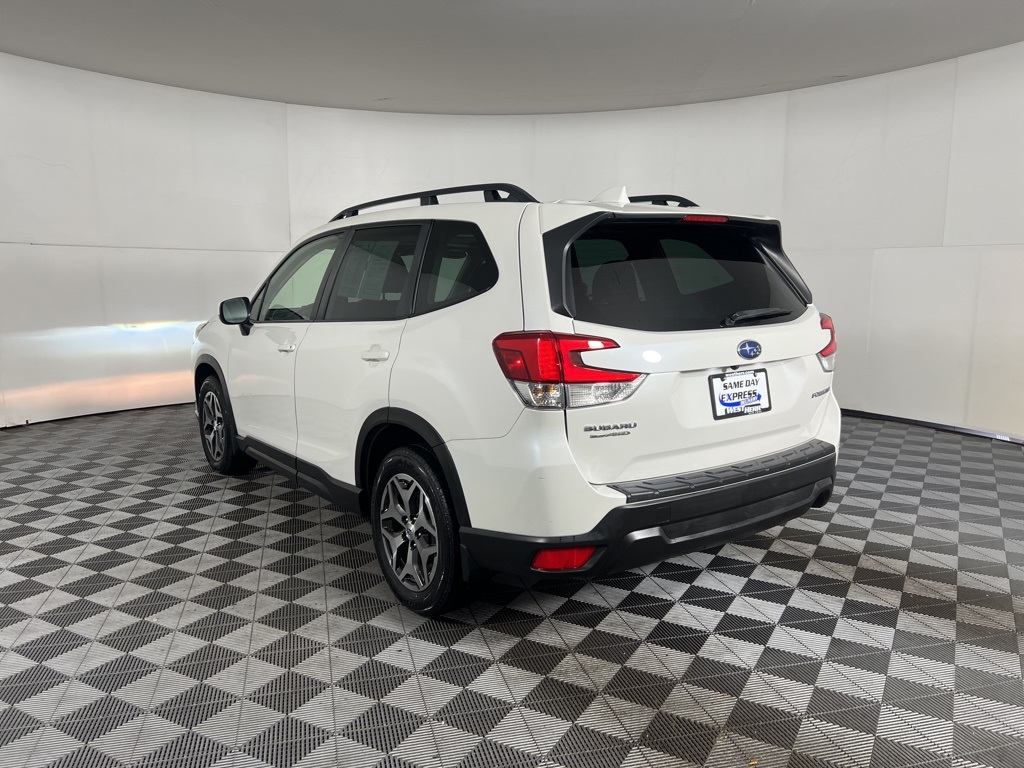 2022 Subaru Forester Premium photo 31